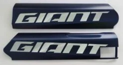 Giant/Liv- Cache Latéral Pour Batterie Energypak 500 Wh Downtube Side Release -Magasin De Vélos Électriques giant cache lateral side panel batterie downtube bleu fonce gris 2019 explore e plus 2 gts 3840x2160