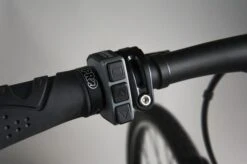 Shimano - Commande Déportée STePS SW-E6000 -Magasin De Vélos Électriques shimano commande deportee steps sw E6000 monte a gauche 3840x2160