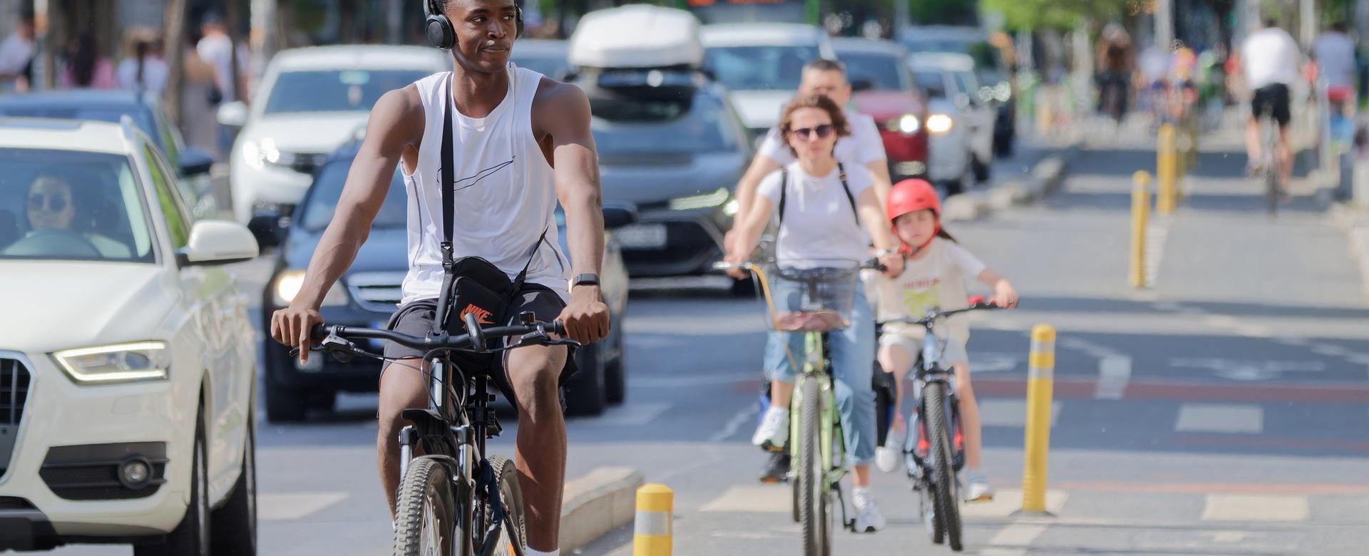 Magasin De Vélos Électriques -Magasin De Vélos Électriques cityscape 9590763 1920